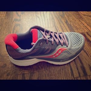 Saucony Ride 10 Women’s Running Shoe